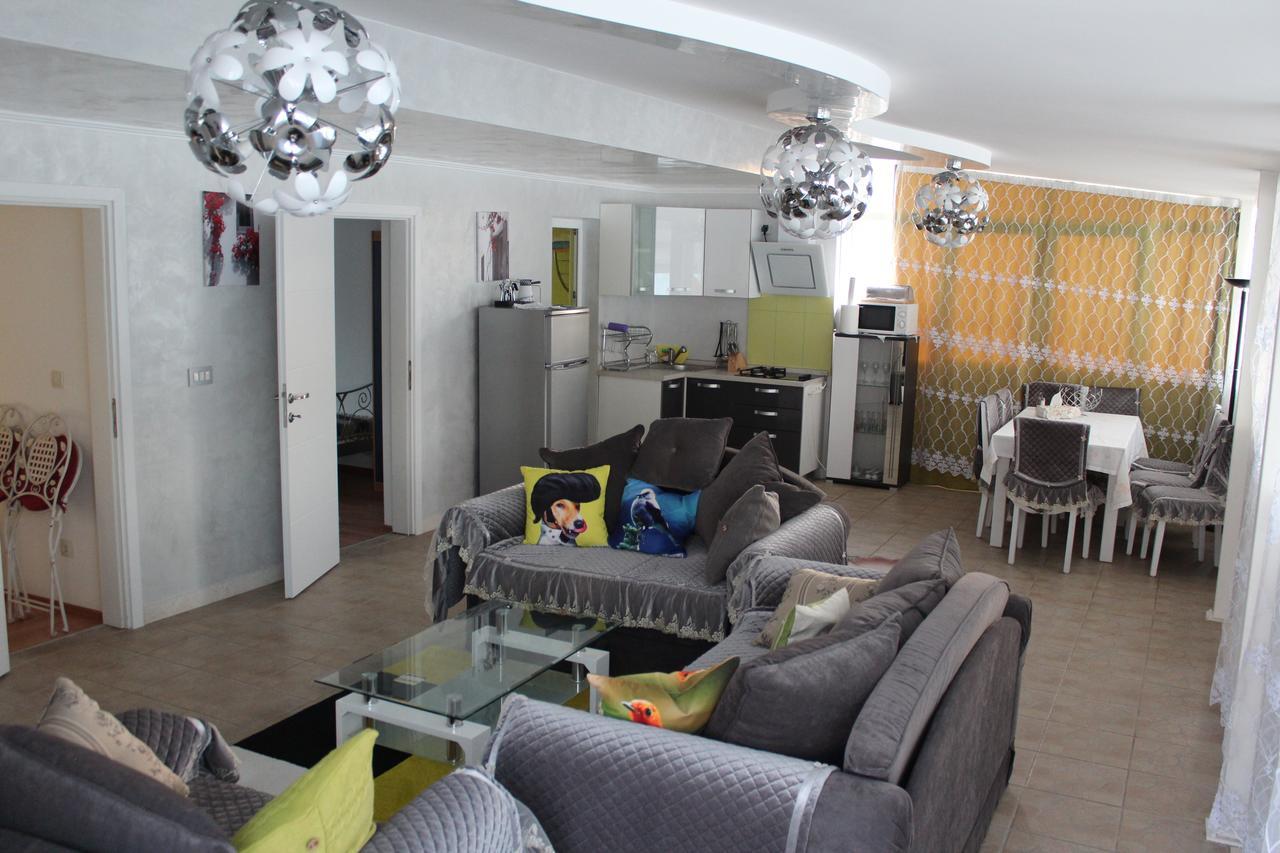 Lilac Apartments Трогир Екстериор снимка